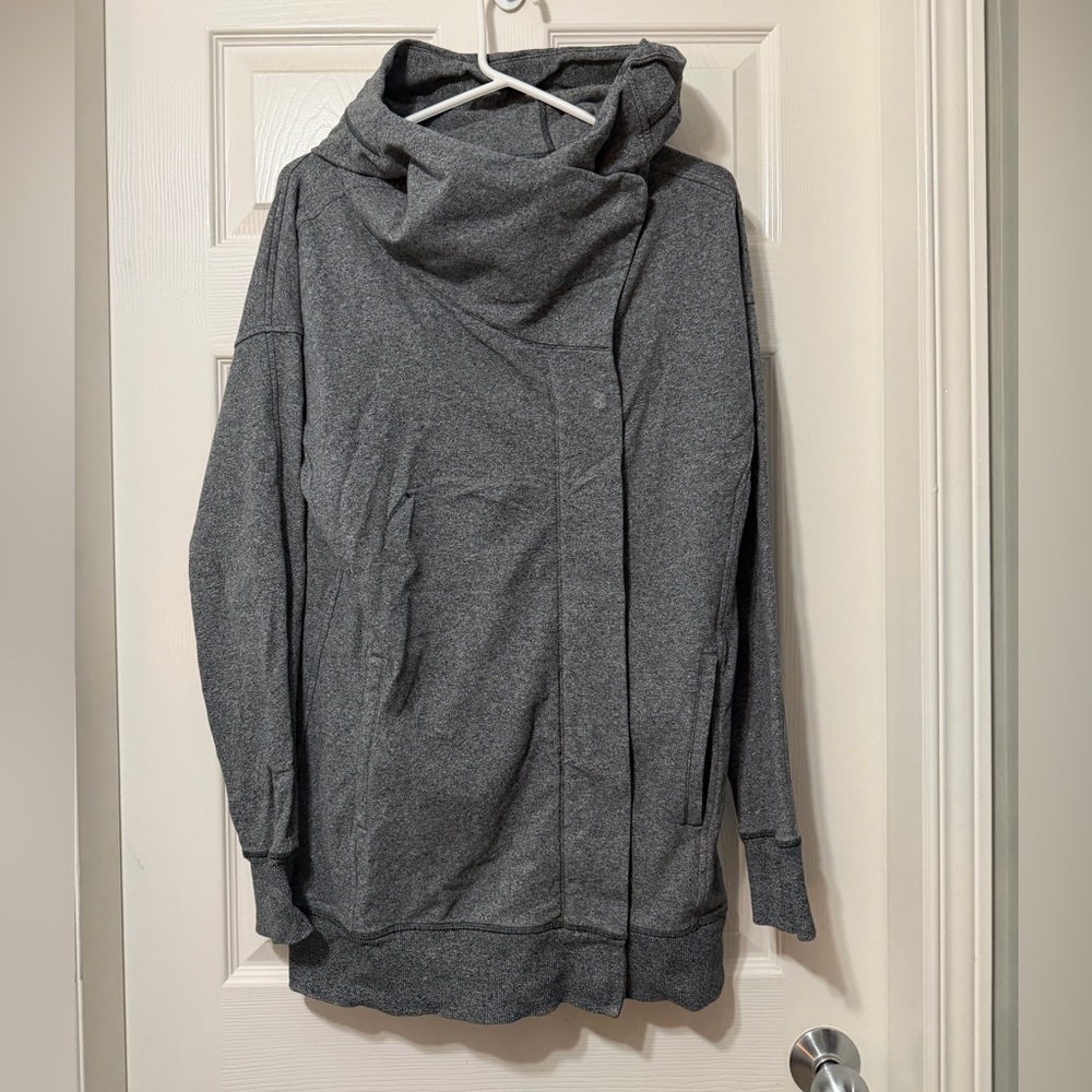 Lululemon athletica wrap it up jacket size 6 euc